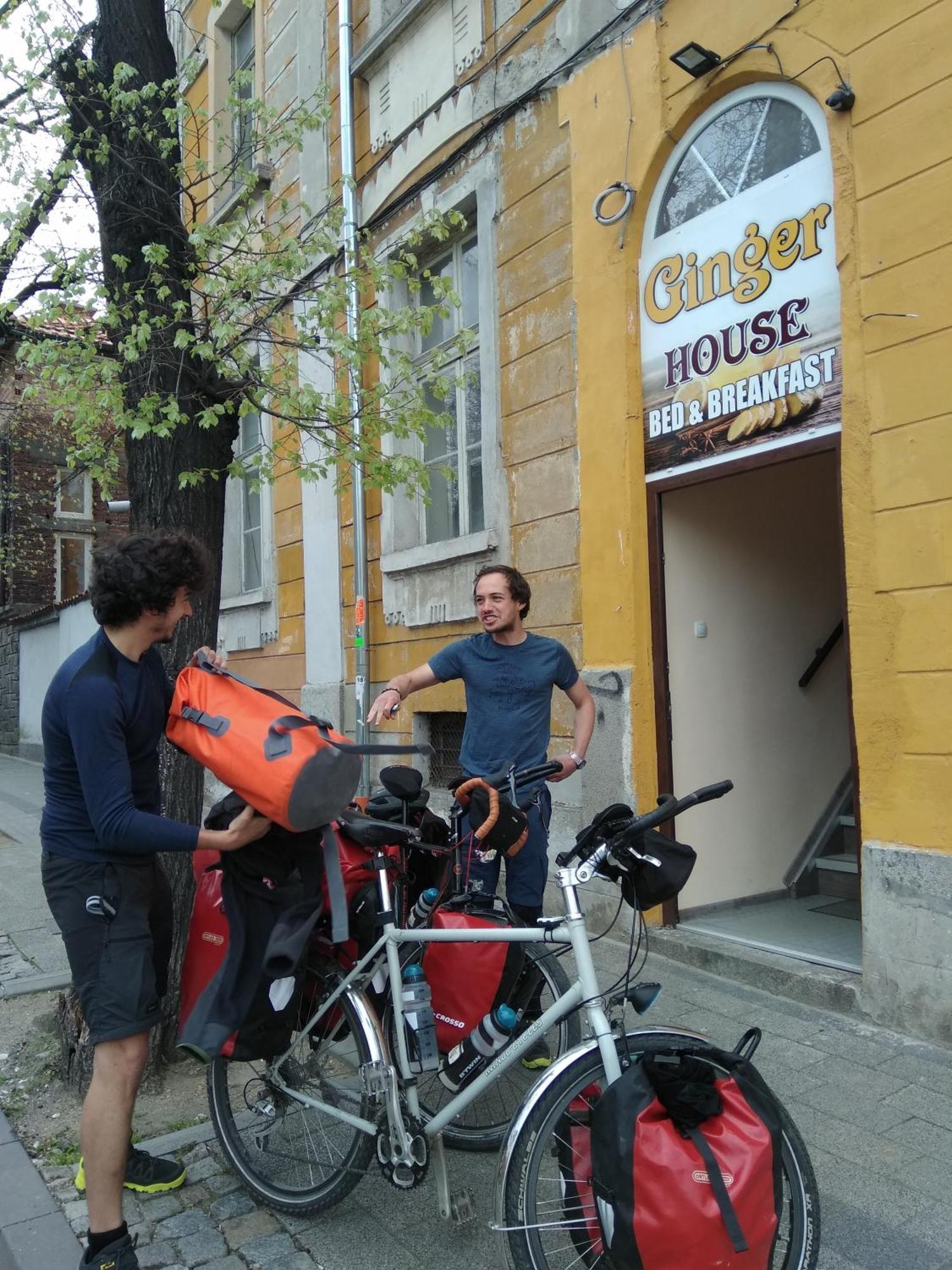 Hostel Ginger House Пловдив Экстерьер фото